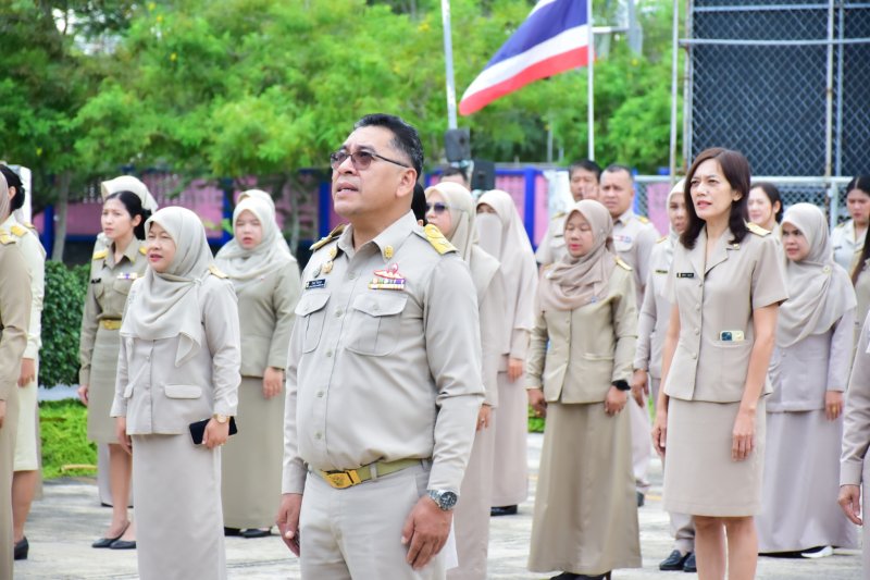 สพป.ยะลา เขต 1 จัดกิจกรรมหน้าเสาธง เสริมพลังคุณธรรม เตรียมพร้อมเปิดภาคเรียน 