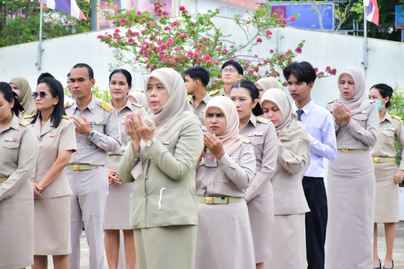 สพป.ยะลา เขต 1 จัดกิจกรรมหน้าเสาธง เสริมพลังคุณธรรม เตรียมพร้อมเปิดภาคเรียน 